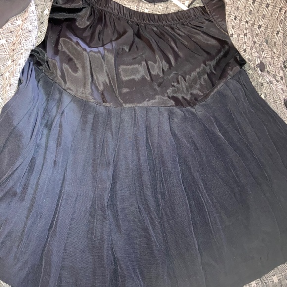 Woman’s skirt and jacket - Picture 2 of 5